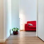 Relax A - Chiara's House With Balcony 度假居